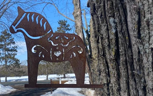 Dala Horse Tree Stake